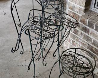 lots of handy outdoor plantstands