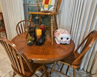 small and cozy breakfast set