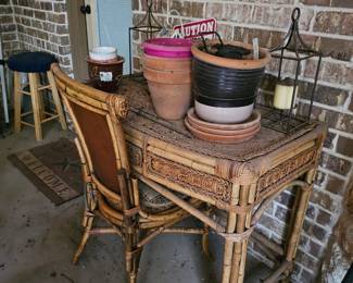 Wicker desk and chair