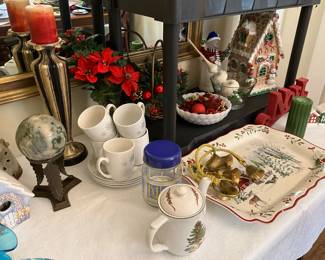Dining room - items on table