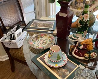 Breakfast table 