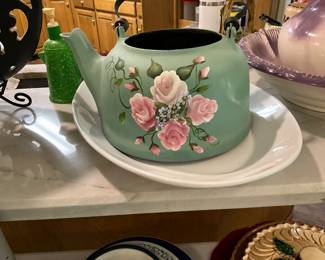 Kitchen - decor kettle & large white oval platter