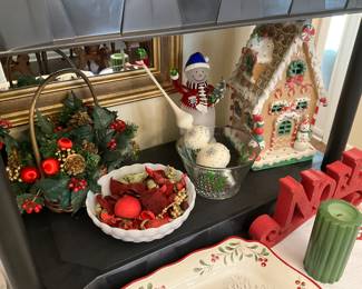 Dining room - items on table