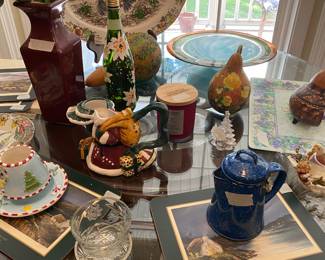 Breakfast table 