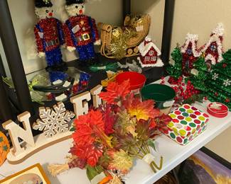 Christmas decor in painting bedroom