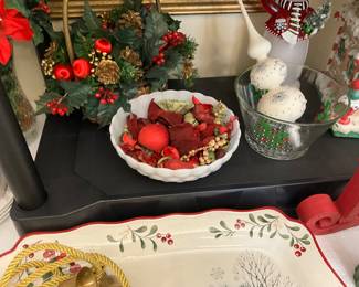 Dining room - items on table