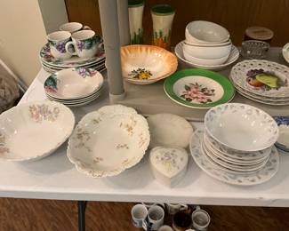 Kitchen - more bowls & cups with matching bowls