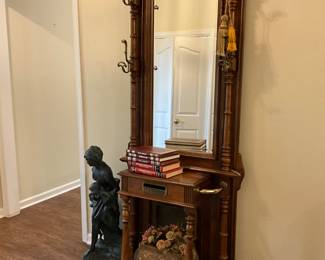 Full picture of entry piece in loving room