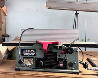 DELTA 6" BENCH JOINTER