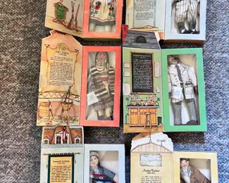 1970S HALLMARK COLLECTIBLE CLOTH DOLLS