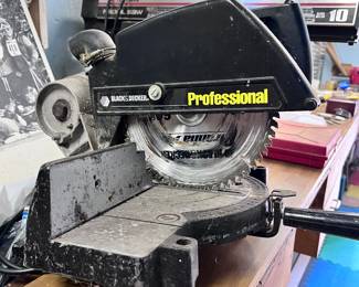 BLACK & DECKER 10" PROFESSIONAL MITER SAW