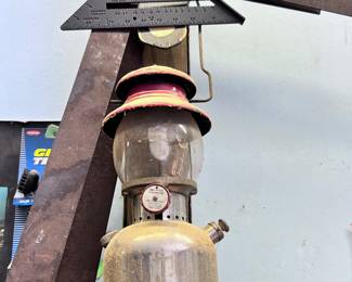 VINTAGE COLEMAN LANTURN