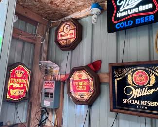 LIGHT UP BEER SIGNS