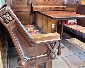 SIDE VIEW OF BEAUTIFUL PEW / TABLE SET