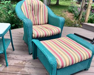 GREEN WICKER PATIO SET