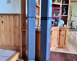BANG & OLUISEN STEREO EQUIPMENT INCLUDING: BEOCENTER 9000 & 1986 TOWER SPEAKERS TYPE 6603