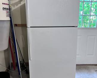 REFRIDGERATOR