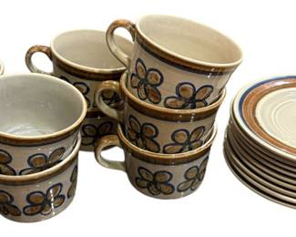 Metlox Poppytrail Bandero CupsSaucers
