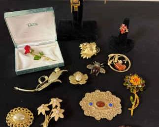Golden Brooches More