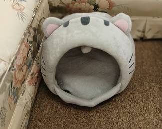 New cat bed