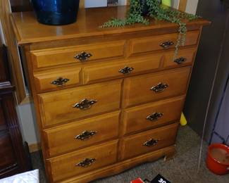Maple chest