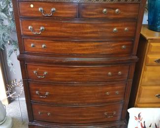 Chest of drawers