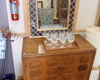 Bar cabinet