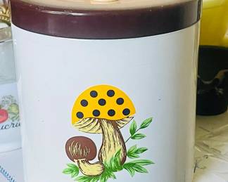 Mushroom Canister/Cookie Jar
