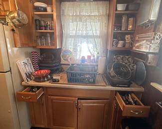 Glassware; Coffee Cups; Metal Bakeware; Pyrex Bakeware; Flatware; Kitchen Knives; Rada Knives and Sharpeners; Graters; Electric Knife; Kitchen Gadgets