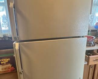 GE Refrigerator 19.1 cuft TBX19Z
