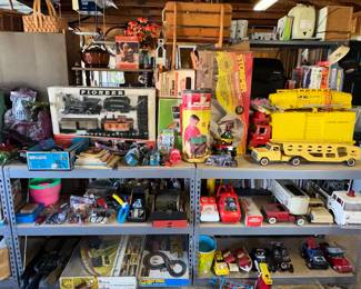 Toys; Race Tracks; Train Set; Trucks; Cars; Kids Books
