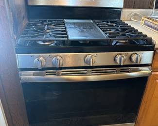 GE Gas Stove JGBS66REK3SS
