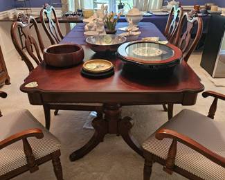 Dining Table with 6 Chairs