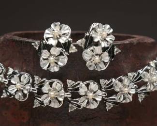 Silver Floral Bracelet and Earrings Set