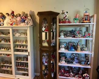 Disney snow globes. Joseph originals. Madame Alexander.