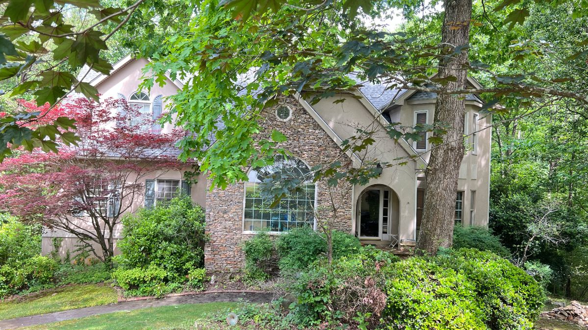 Beautiful Home for Sale, built in 1995, 4 bedrooms, 2.5 bathrooms, HOA under $300/yr