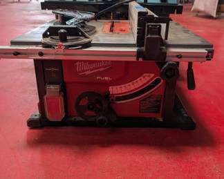 fuel cell battery Milwaukee 10 inch table saw