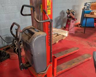 electric forklift
