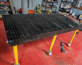 rolling polycarbonate work table. w/vertical adjustment