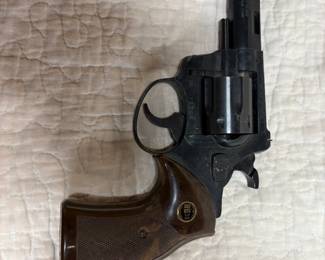 RG 30 Model 30 .32 caliber