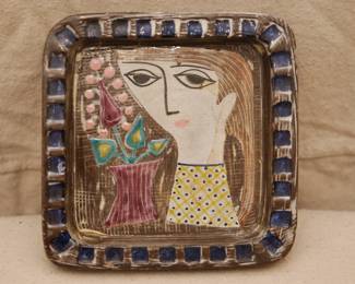 Mari Simmulson for Upsala-Ekeby. Dish in glazed stoneware with portrait of woman. 1960's.