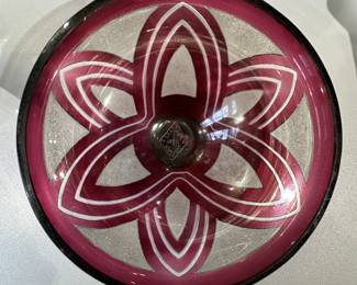 A stunning Art Deco era cranberry to clear cut crystal bowl by St. Louis, the esteemed French makers of fine mouth-blown and hand-cut art glass and crystal since 1586. Acid etched mark reads "Cristaux d'Art St. Louis"
