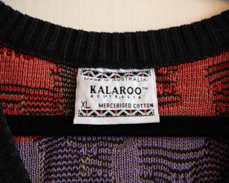 Closeup of Kalaroo Australia textured knit cotton v-neck sweater size XL