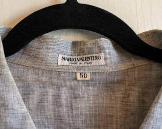 Closeup of Mario Valentino light gray linen short sleeve shirt, size 50, made in Italy