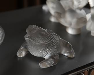 Lalique Signed Crystal Clear Frosted "Gregoire" Frog / Toad Figurine