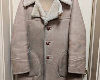 Vintage Stratojac shearling fur lined distressed leather jacket, mens Size 40/ M, Tan