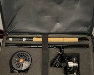Crystal River Executive Series 520 EP fishing rod in case with fly cast and reel