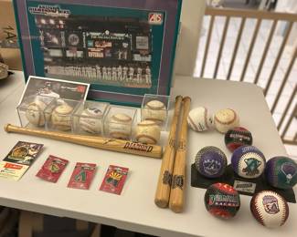 Az Diamondbacks collectibles with signed game balls (Travis Lee, Andy Fox, Matt Williams, and Joe Garagiola); Louisville Slugger mini bats