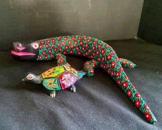 Oaxacan Hand Painted Carved Wooden Alebrijes Large Lizard And Small Turtle