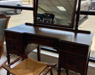 Antique 5 Drawer Makeup Vanity And Stool